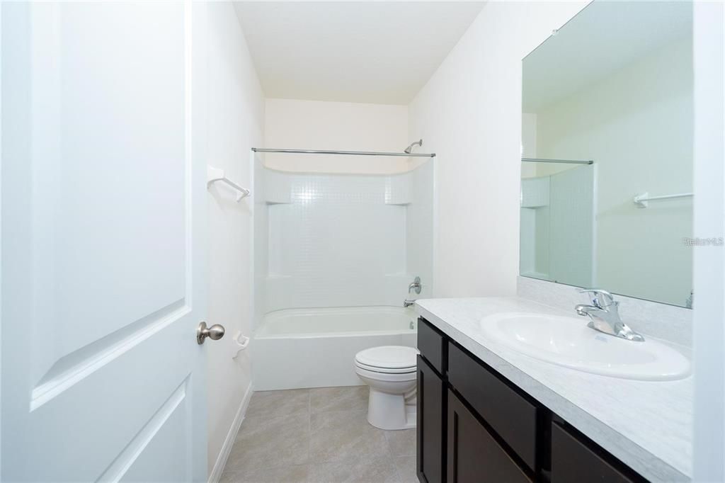 For Rent: $2,200 (3 beds, 2 baths, 1673 Square Feet)