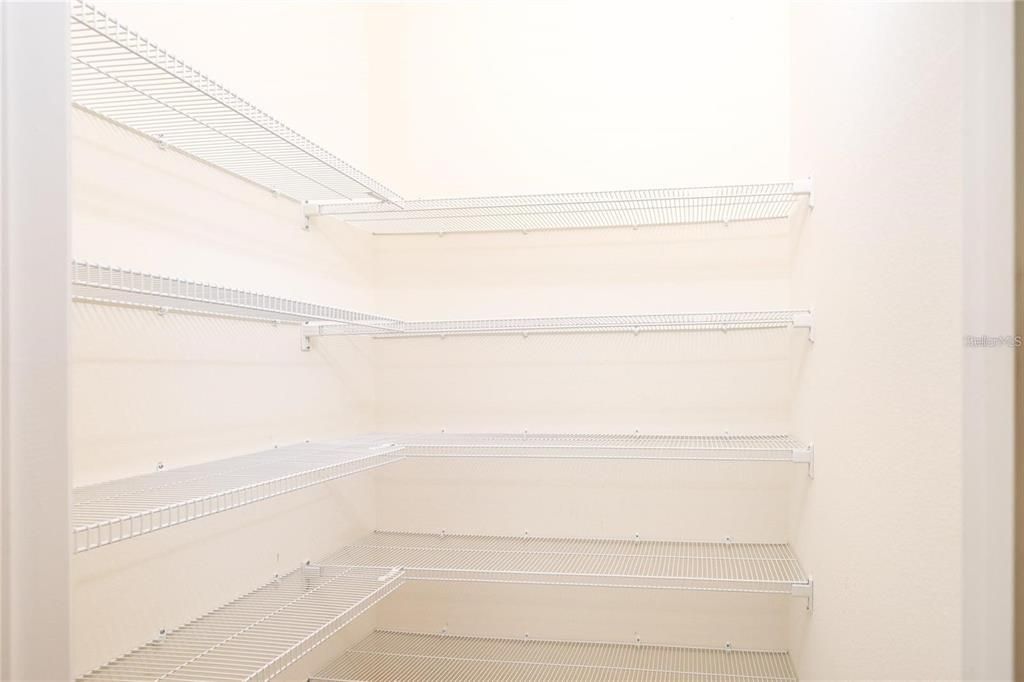 For Rent: $2,200 (3 beds, 2 baths, 1673 Square Feet)