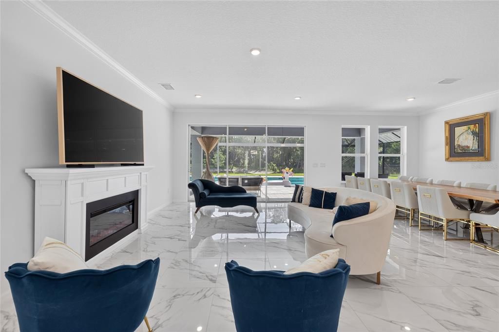 En Venta: $1,200,000 (7 camas, 4 baños, 4823 Pies cuadrados)