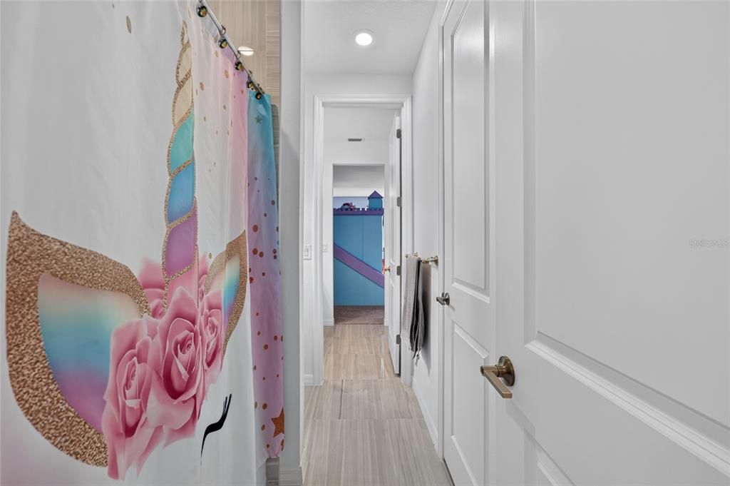 En Venta: $1,200,000 (7 camas, 4 baños, 4823 Pies cuadrados)