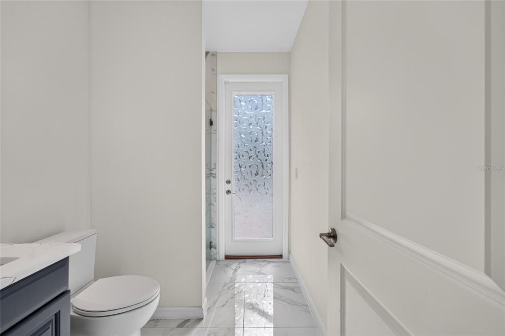 En Venta: $1,200,000 (7 camas, 4 baños, 4823 Pies cuadrados)
