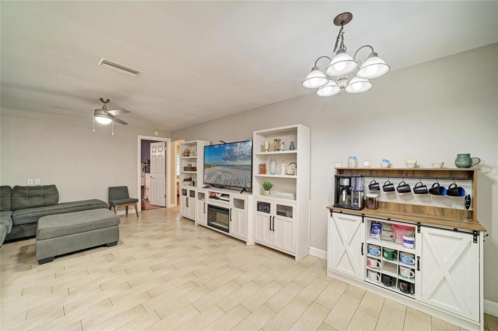For Sale: $549,500 (4 beds, 2 baths, 1845 Square Feet)
