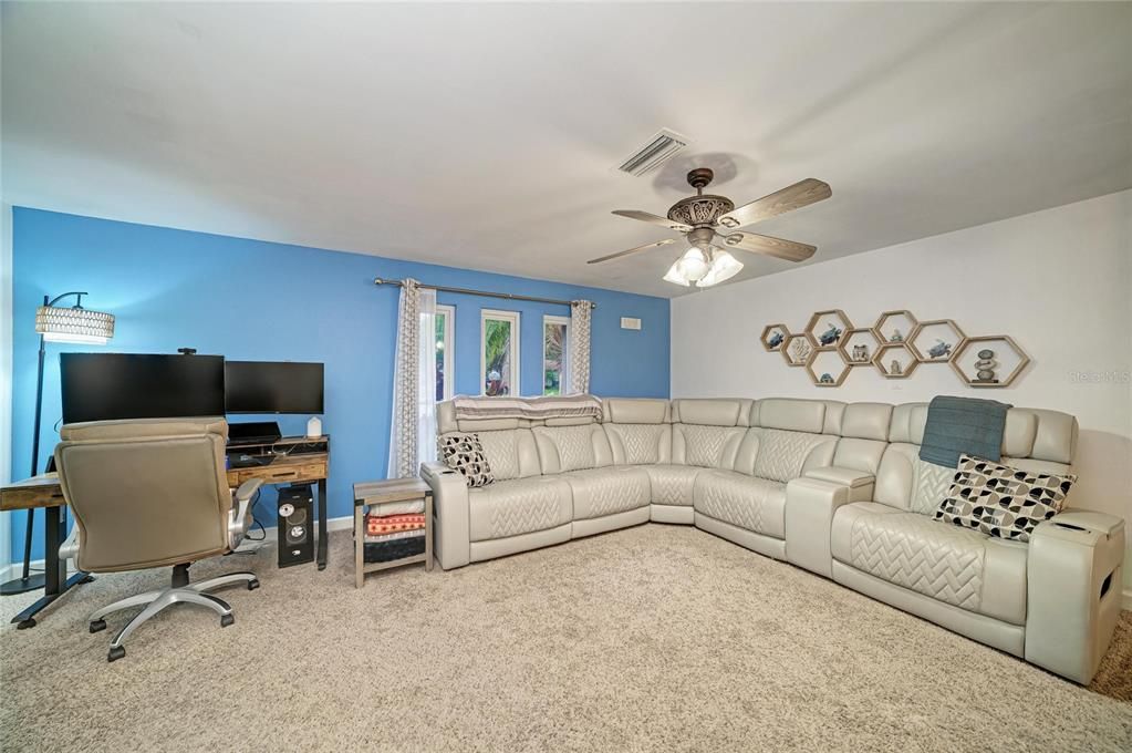 For Sale: $549,500 (4 beds, 2 baths, 1845 Square Feet)