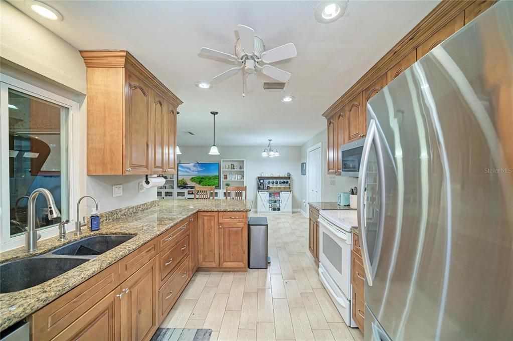 For Sale: $549,500 (4 beds, 2 baths, 1845 Square Feet)