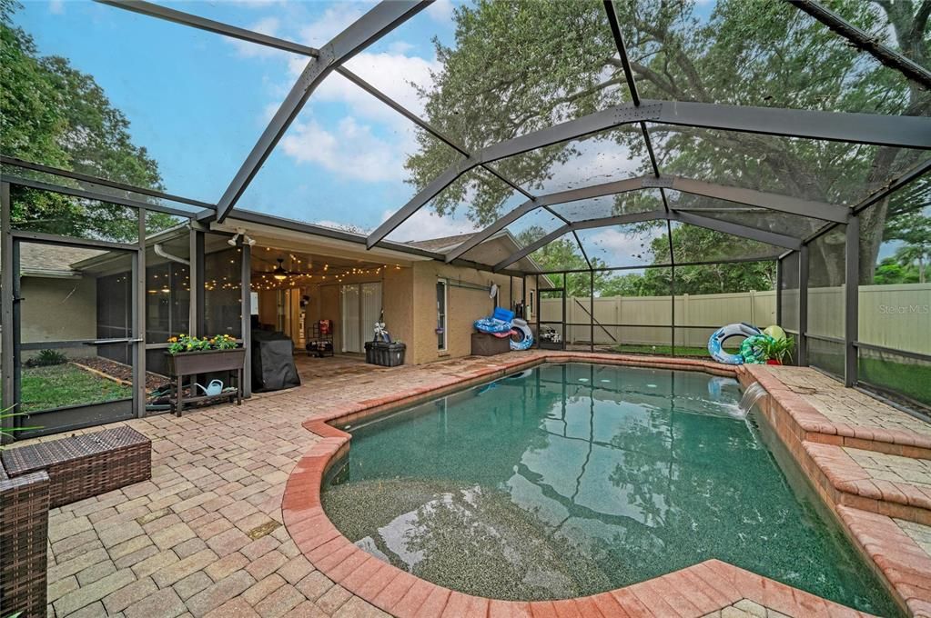 For Sale: $549,500 (4 beds, 2 baths, 1845 Square Feet)