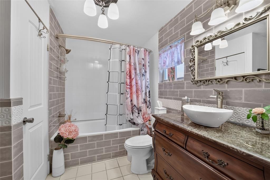 For Sale: $521,700 (3 beds, 2 baths, 2514 Square Feet)