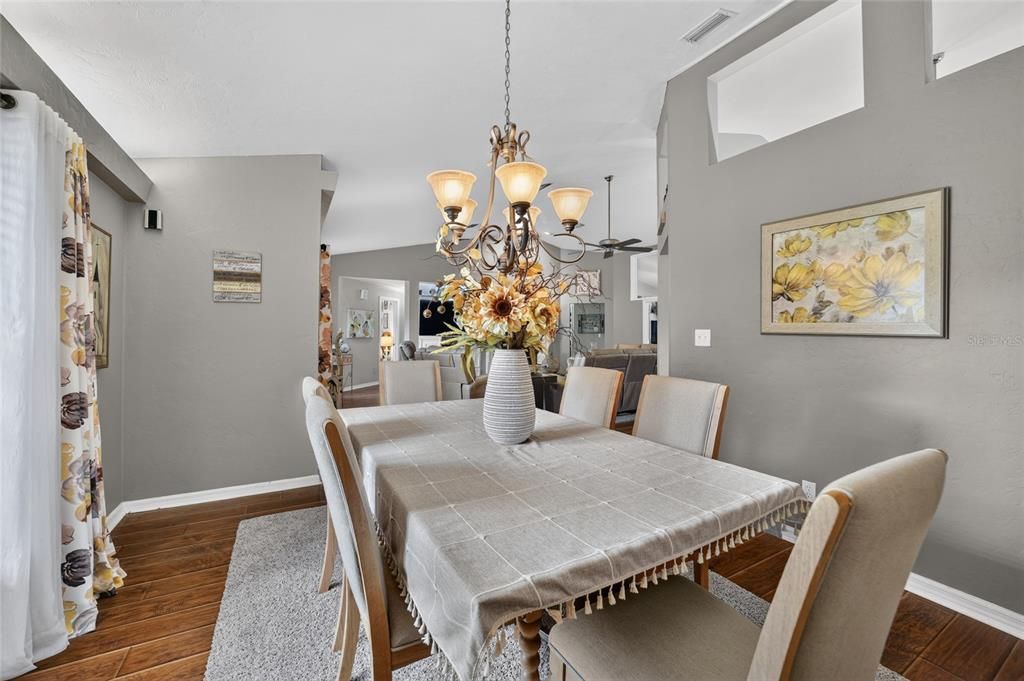 For Sale: $521,700 (3 beds, 2 baths, 2514 Square Feet)