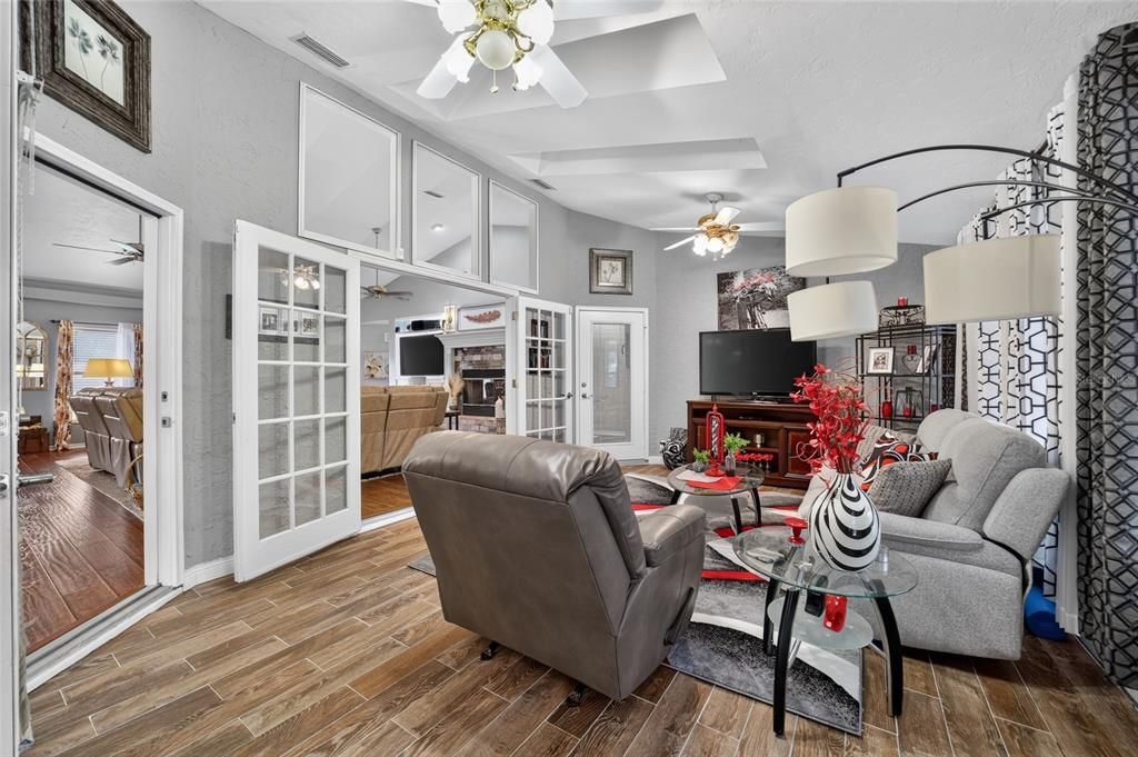 For Sale: $521,700 (3 beds, 2 baths, 2514 Square Feet)