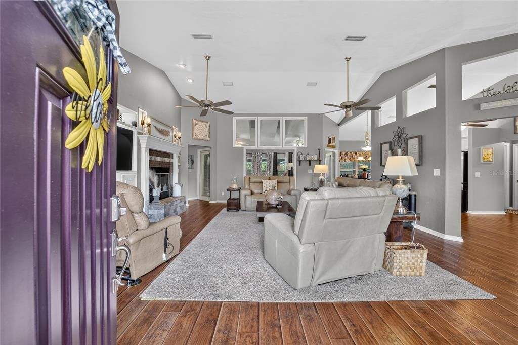 For Sale: $521,700 (3 beds, 2 baths, 2514 Square Feet)