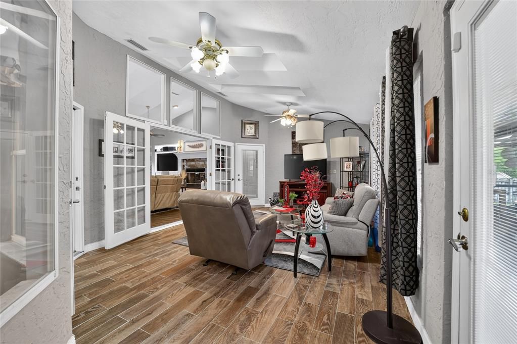 For Sale: $521,700 (3 beds, 2 baths, 2514 Square Feet)