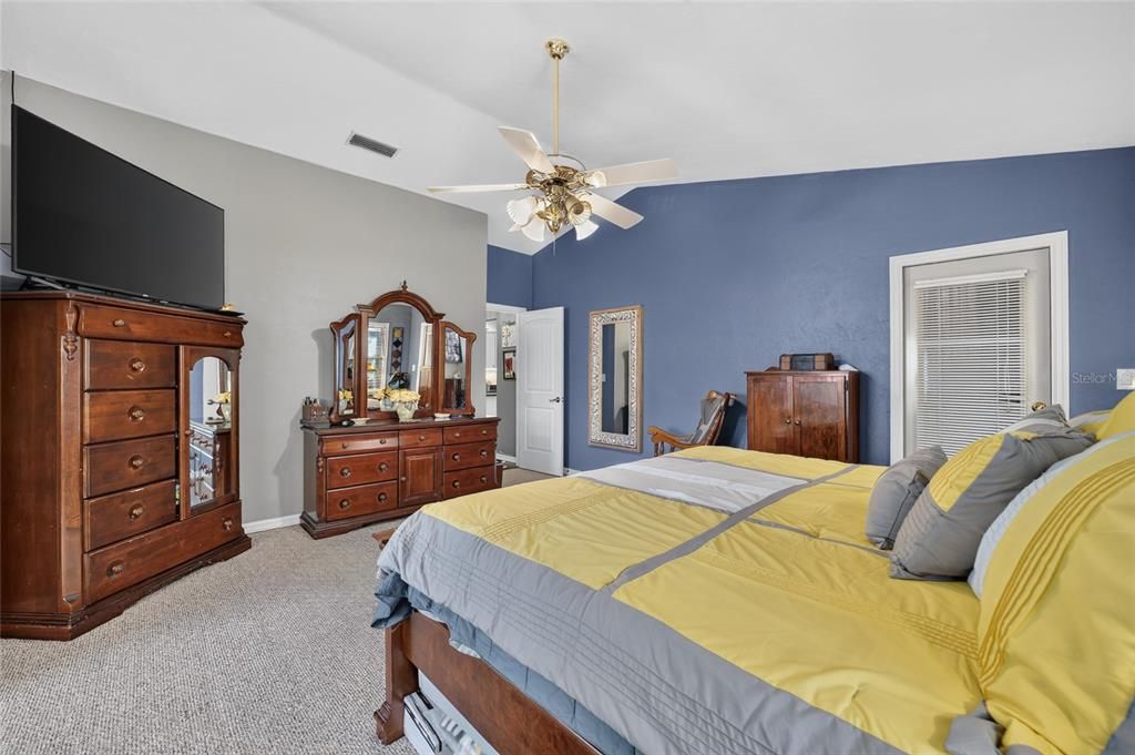 For Sale: $521,700 (3 beds, 2 baths, 2514 Square Feet)