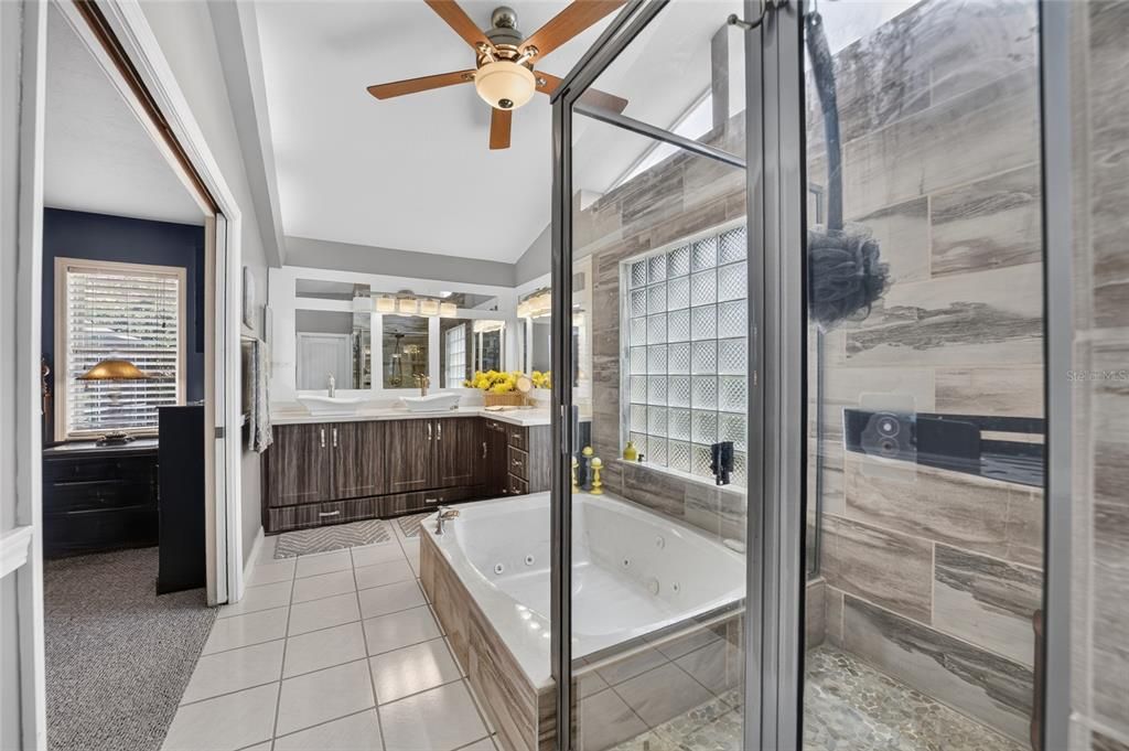 For Sale: $521,700 (3 beds, 2 baths, 2514 Square Feet)