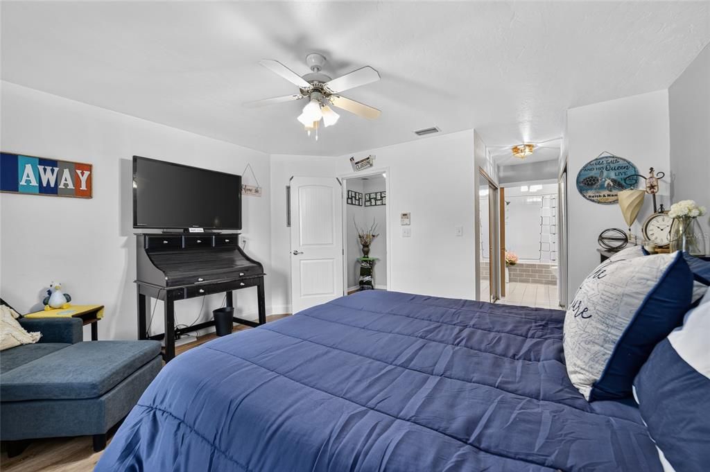 For Sale: $521,700 (3 beds, 2 baths, 2514 Square Feet)