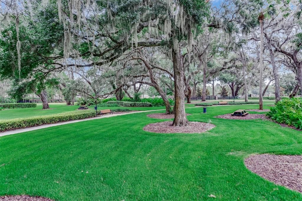 En Venta: $1,385,000 (4 camas, 3 baños, 3350 Pies cuadrados)