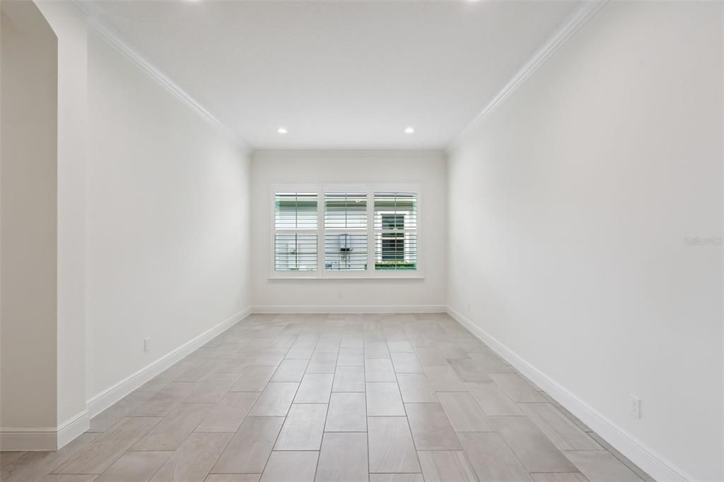 En Venta: $1,385,000 (4 camas, 3 baños, 3350 Pies cuadrados)