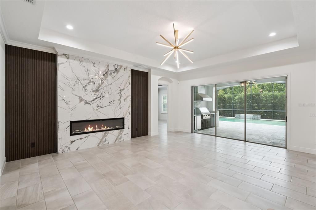 En Venta: $1,385,000 (4 camas, 3 baños, 3350 Pies cuadrados)