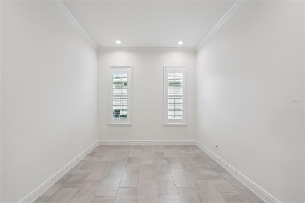En Venta: $1,385,000 (4 camas, 3 baños, 3350 Pies cuadrados)