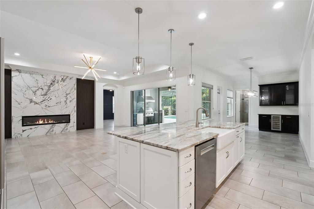 En Venta: $1,385,000 (4 camas, 3 baños, 3350 Pies cuadrados)