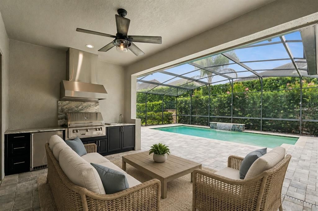 En Venta: $1,385,000 (4 camas, 3 baños, 3350 Pies cuadrados)