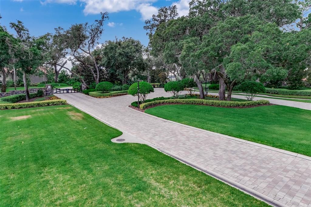 En Venta: $1,385,000 (4 camas, 3 baños, 3350 Pies cuadrados)