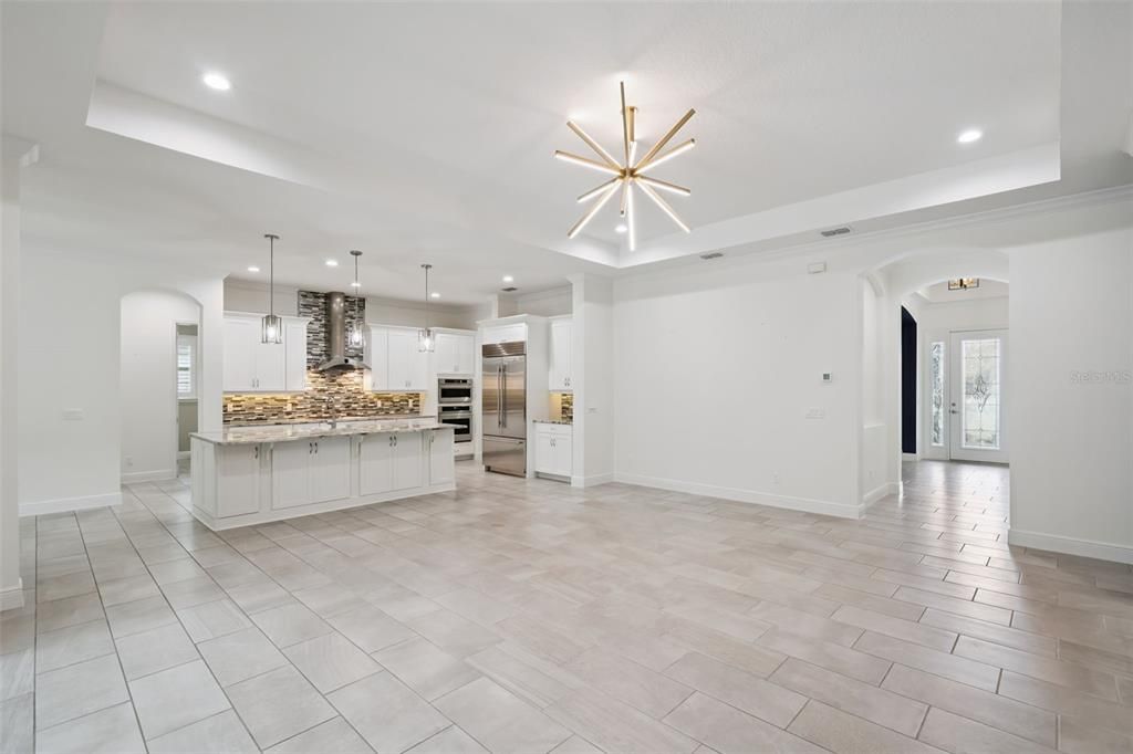 En Venta: $1,385,000 (4 camas, 3 baños, 3350 Pies cuadrados)