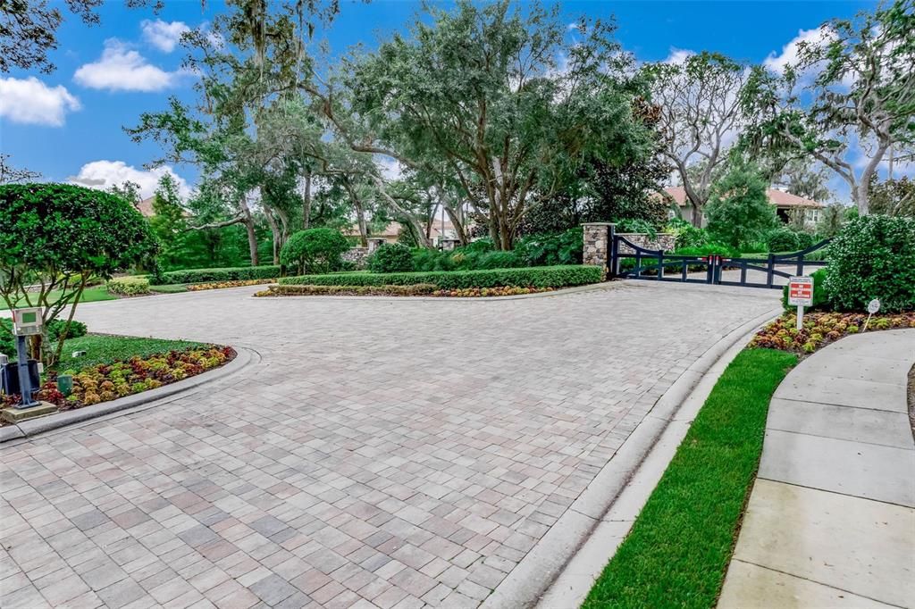 En Venta: $1,385,000 (4 camas, 3 baños, 3350 Pies cuadrados)