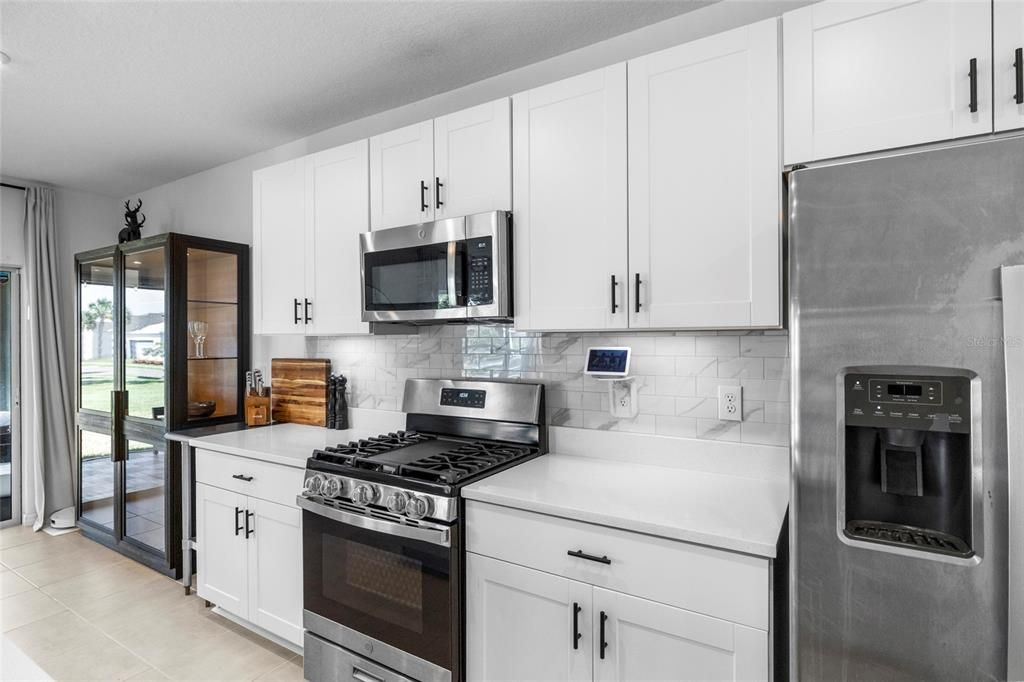 For Sale: $428,000 (3 beds, 2 baths, 1900 Square Feet)