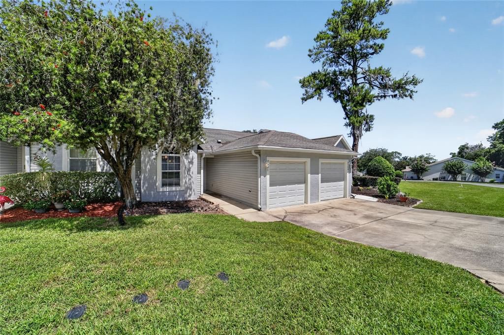 For Sale: $225,000 (2 beds, 2 baths, 1118 Square Feet)