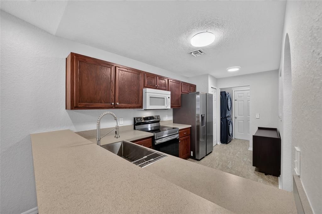 For Sale: $225,000 (2 beds, 2 baths, 1118 Square Feet)