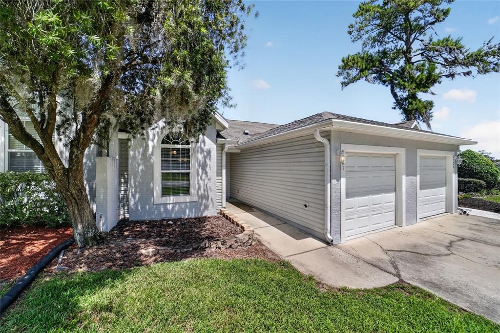 For Sale: $225,000 (2 beds, 2 baths, 1118 Square Feet)