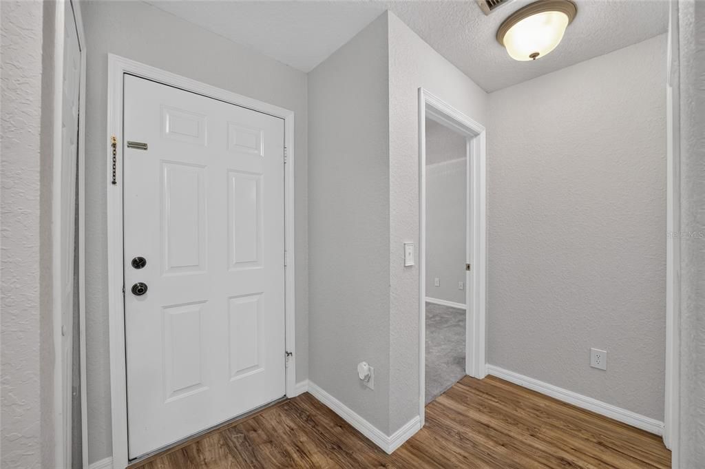 For Sale: $225,000 (2 beds, 2 baths, 1118 Square Feet)
