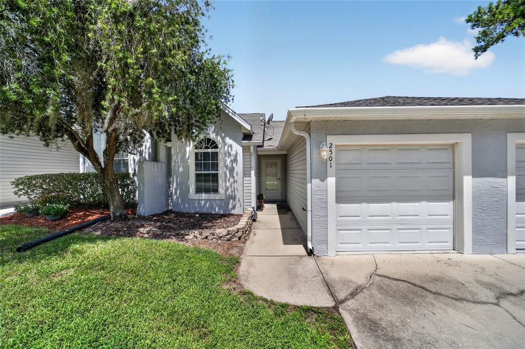 For Sale: $225,000 (2 beds, 2 baths, 1118 Square Feet)