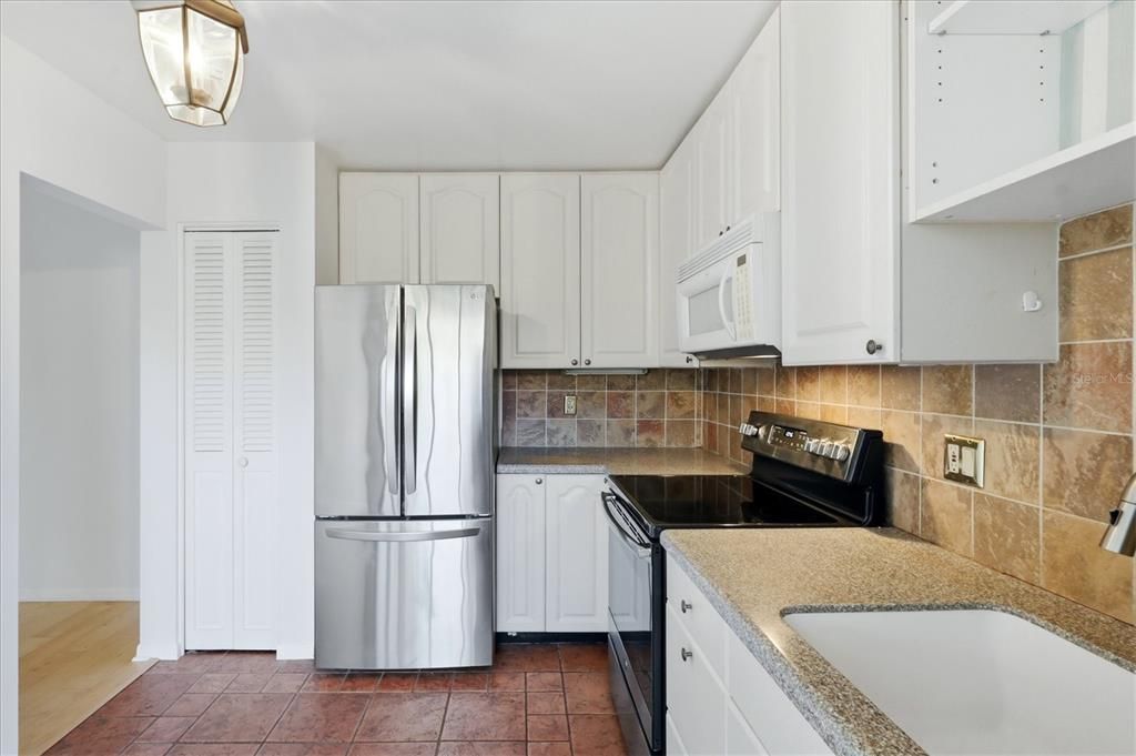 En Venta: $250,000 (2 camas, 2 baños, 1263 Pies cuadrados)