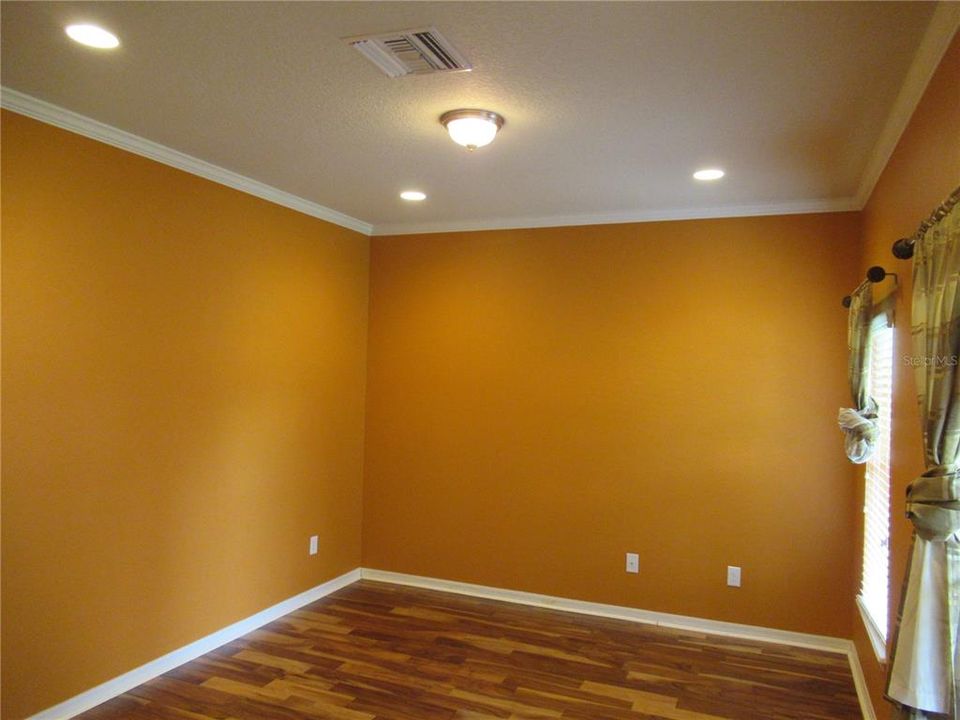 For Rent: $2,850 (3 beds, 2 baths, 1851 Square Feet)