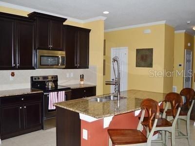 For Rent: $2,850 (3 beds, 2 baths, 1851 Square Feet)
