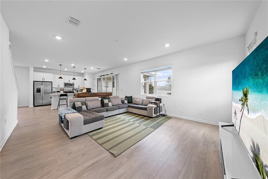 For Sale: $500,000 (4 beds, 3 baths, 2611 Square Feet)