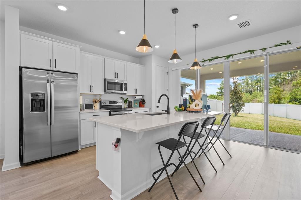For Sale: $500,000 (4 beds, 3 baths, 2611 Square Feet)