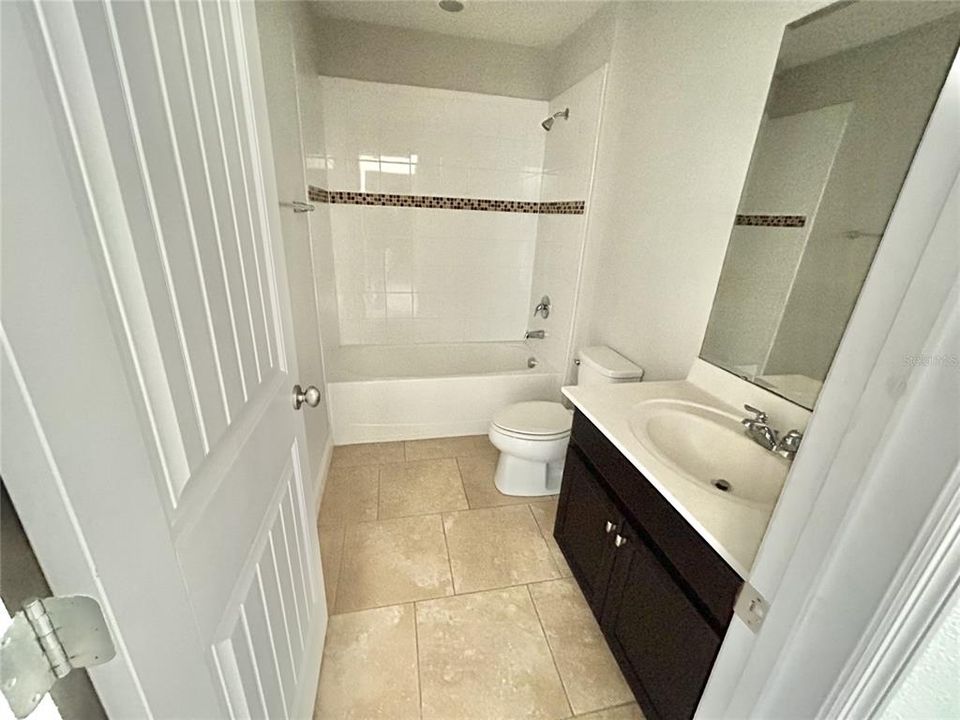 В аренду: $2,845 (6 спален, 4 ванн, 2723 Квадратных фут)