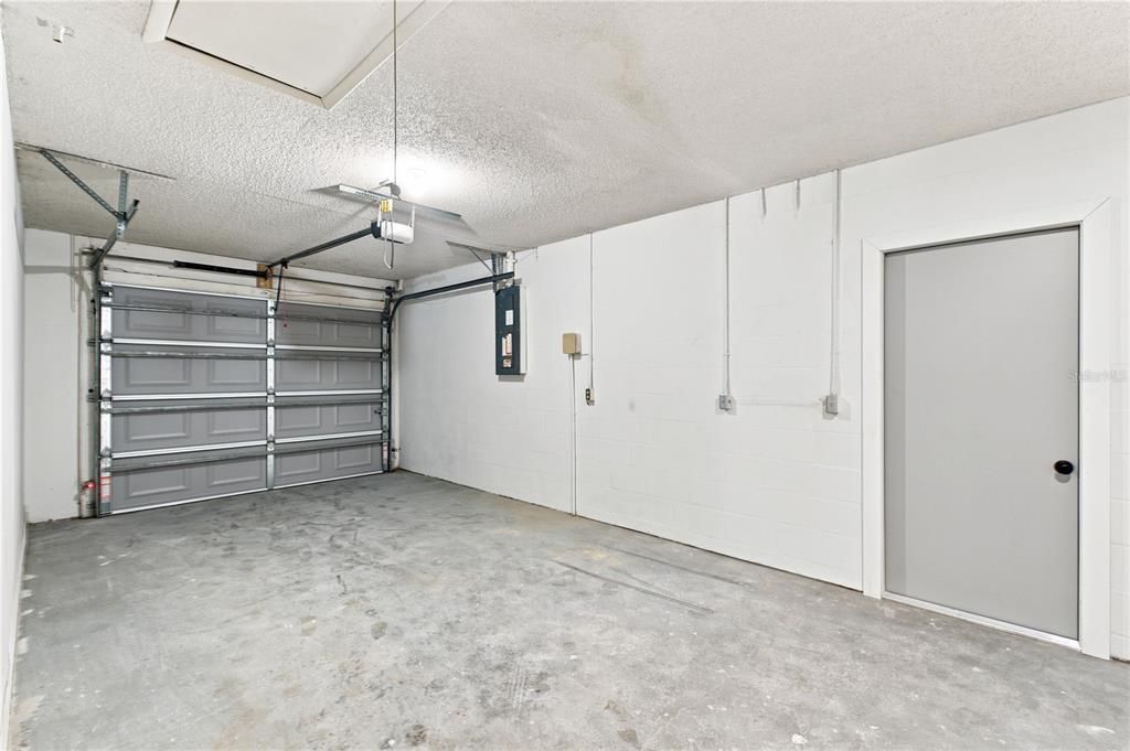For Sale: $309,000 (3 beds, 2 baths, 1114 Square Feet)