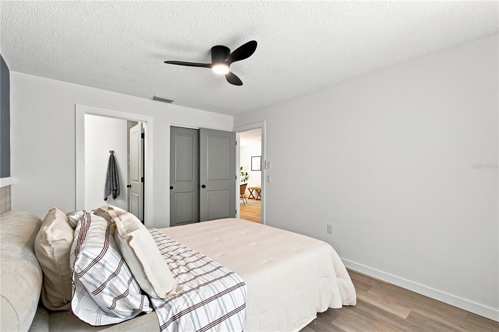 For Sale: $309,000 (3 beds, 2 baths, 1114 Square Feet)