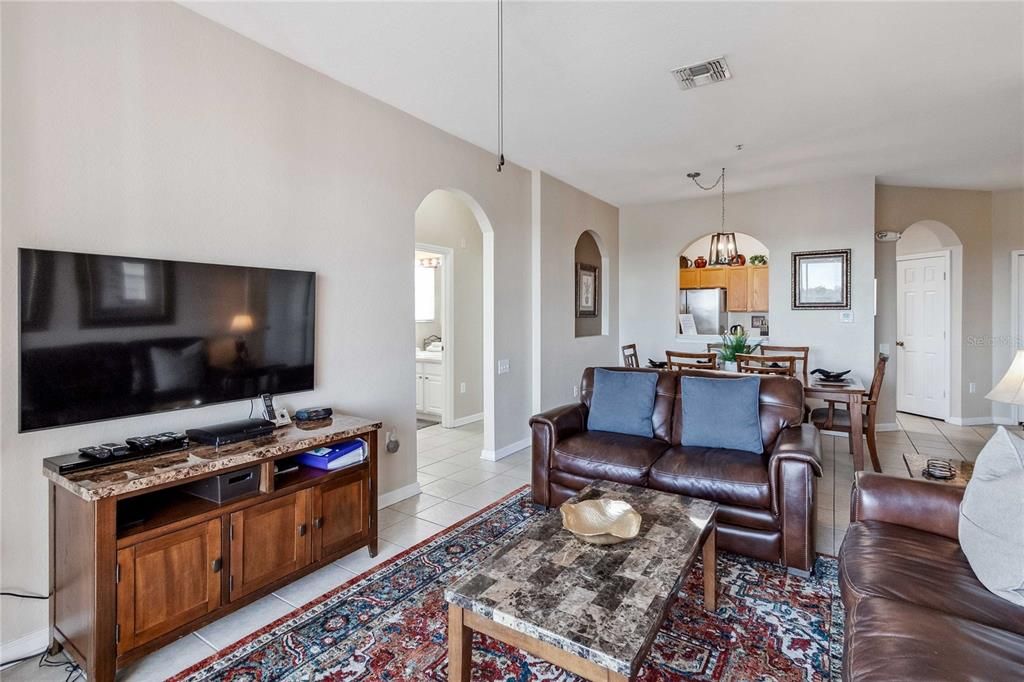 En Venta: $345,000 (3 camas, 2 baños, 1246 Pies cuadrados)