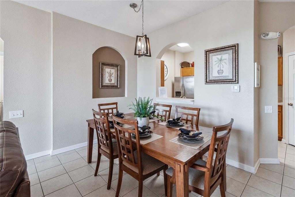 En Venta: $345,000 (3 camas, 2 baños, 1246 Pies cuadrados)