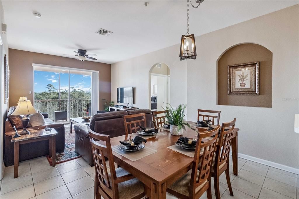 En Venta: $345,000 (3 camas, 2 baños, 1246 Pies cuadrados)