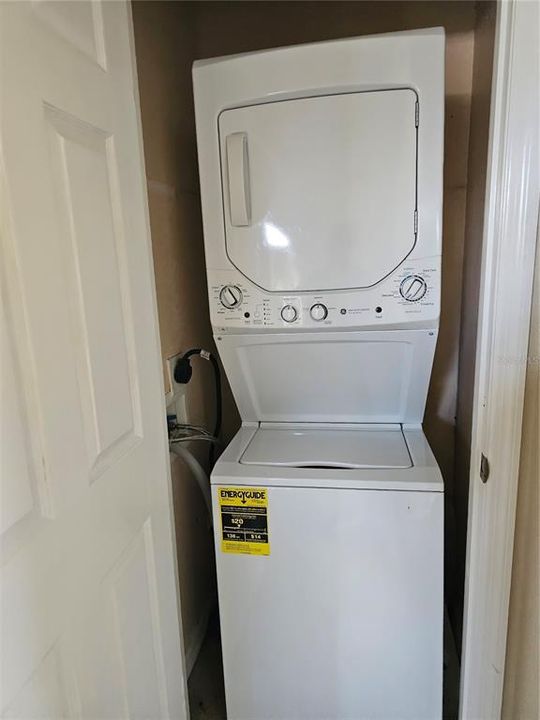 В аренду: $1,450 (2 спален, 2 ванн, 981 Квадратных фут)