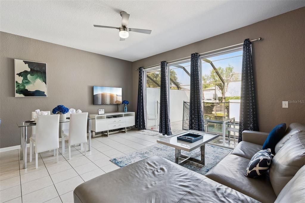 En Venta: $419,000 (3 camas, 3 baños, 1440 Pies cuadrados)