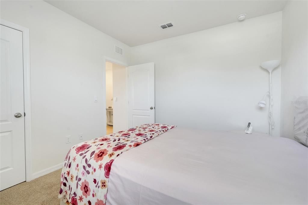 En Venta: $325,000 (3 camas, 2 baños, 1725 Pies cuadrados)