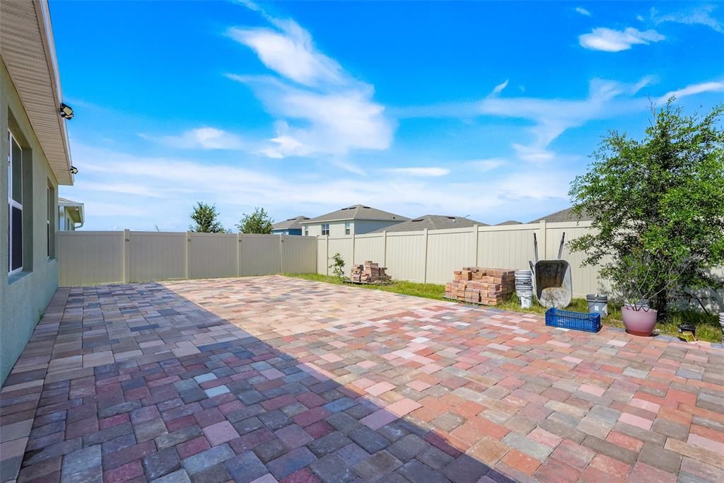 En Venta: $325,000 (3 camas, 2 baños, 1725 Pies cuadrados)