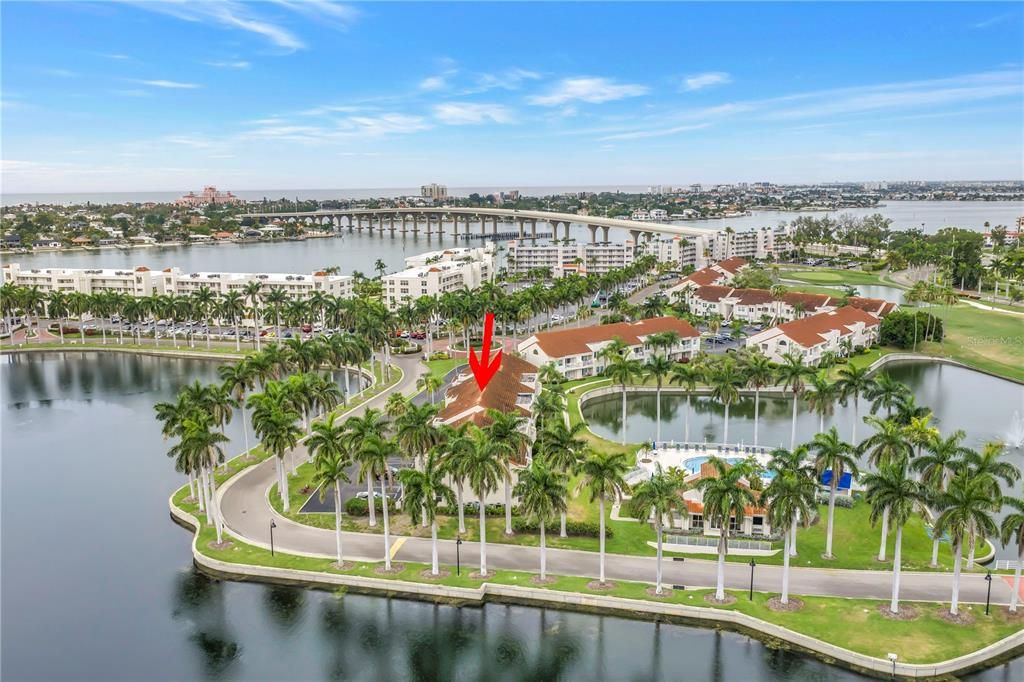 На продажу: $369,000 (2 спален, 2 ванн, 1075 Квадратных фут)
