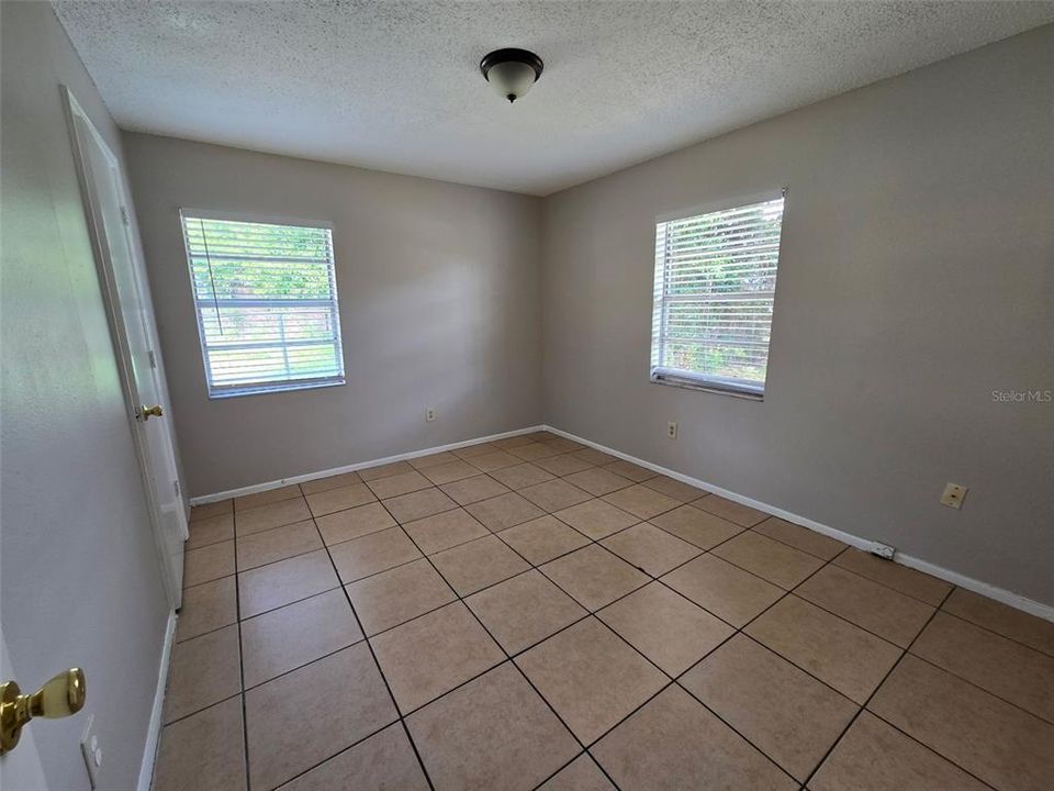 For Rent: $1,315 (2 beds, 1 baths, 840 Square Feet)