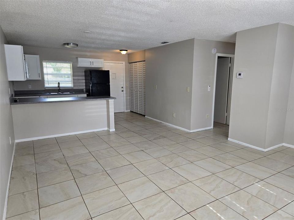 For Rent: $1,315 (2 beds, 1 baths, 840 Square Feet)